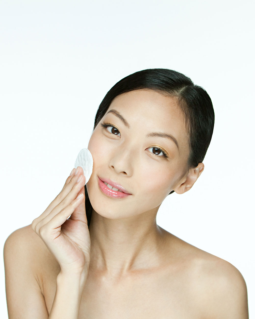 How do I get rid of my pesky blackheads?! - Fashion Quarterly