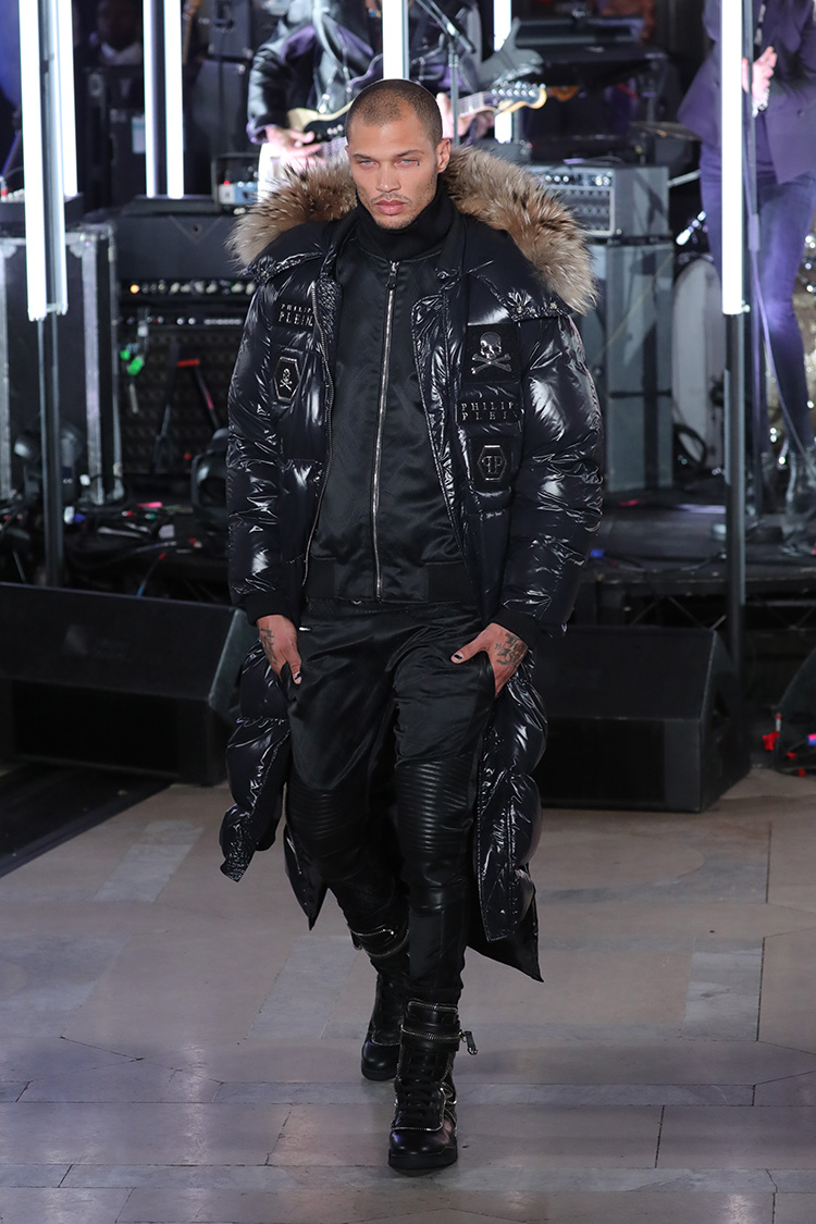 NEW YORK, NY - FEBRUARY 13: Jeremy Meeks walks the runway at Philipp Plein during New York Fashion Week at New York Public Library on February 13, 2017 in New York City. (Photo by Antonio de Moraes Barros Filho/FilmMagic)