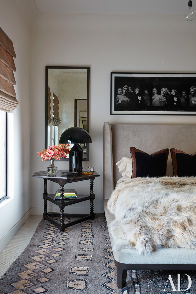 Inside Kourtney And Khloe Kardashian S California Houses Fashion