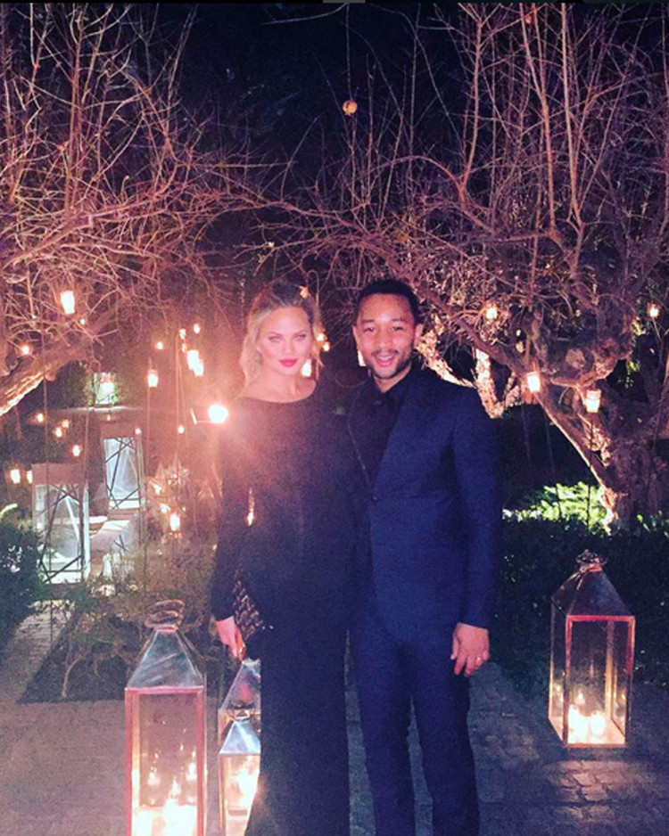 Every Time Chrissy Teigen Totally Owned Pregnancy Style Fashion Quarterly