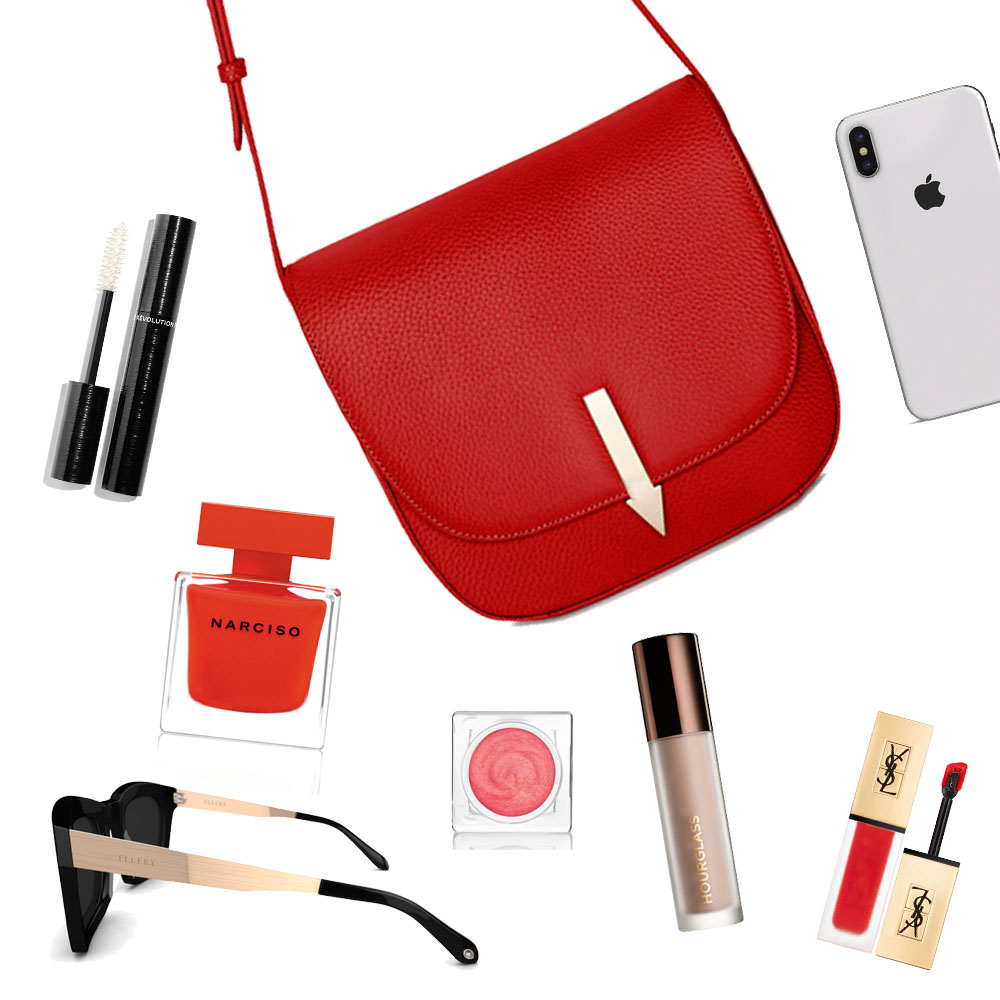 Megan-handbag-essentials