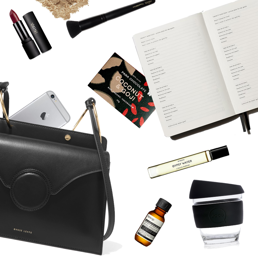 nzfw-terri-handbag-essentials-1000x1000